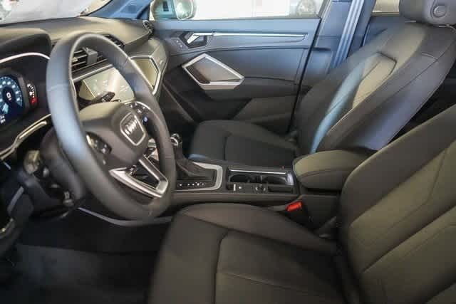 Thumbnail: 2025 Audi Q3 - 25