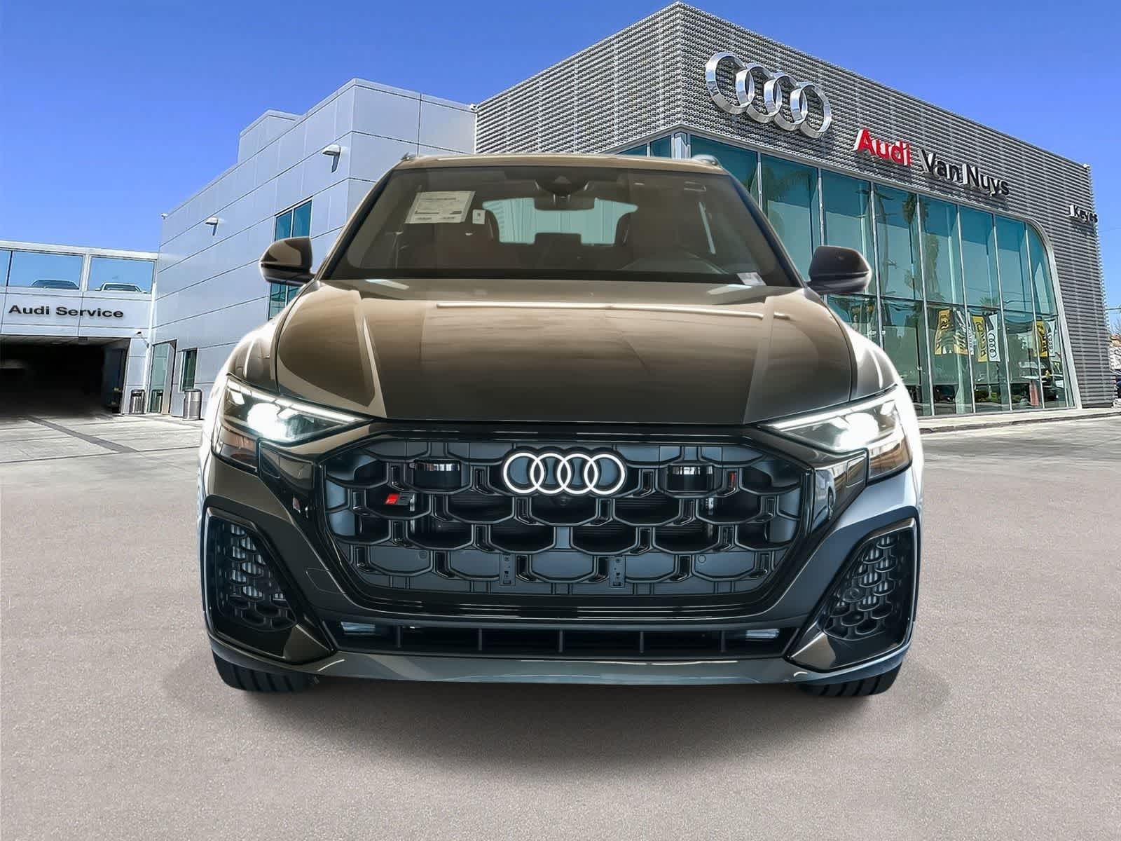 Thumbnail: 2026 Audi SQ8 - 2