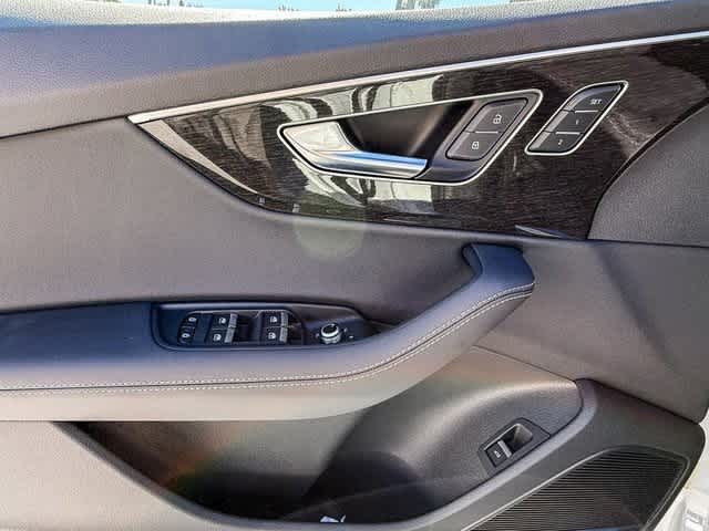 Thumbnail: 2026 Audi Q7 - 22