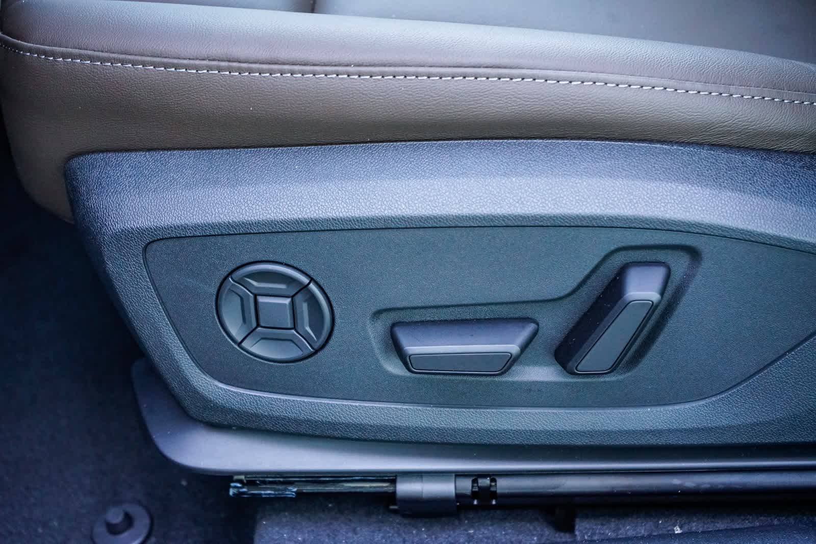 Thumbnail: 2025 Audi e-tron S - 20