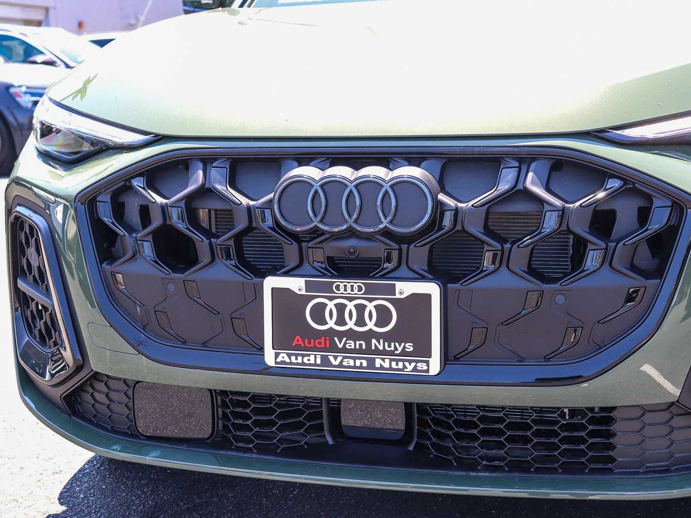 Thumbnail: 2026 Audi Q5 - 8