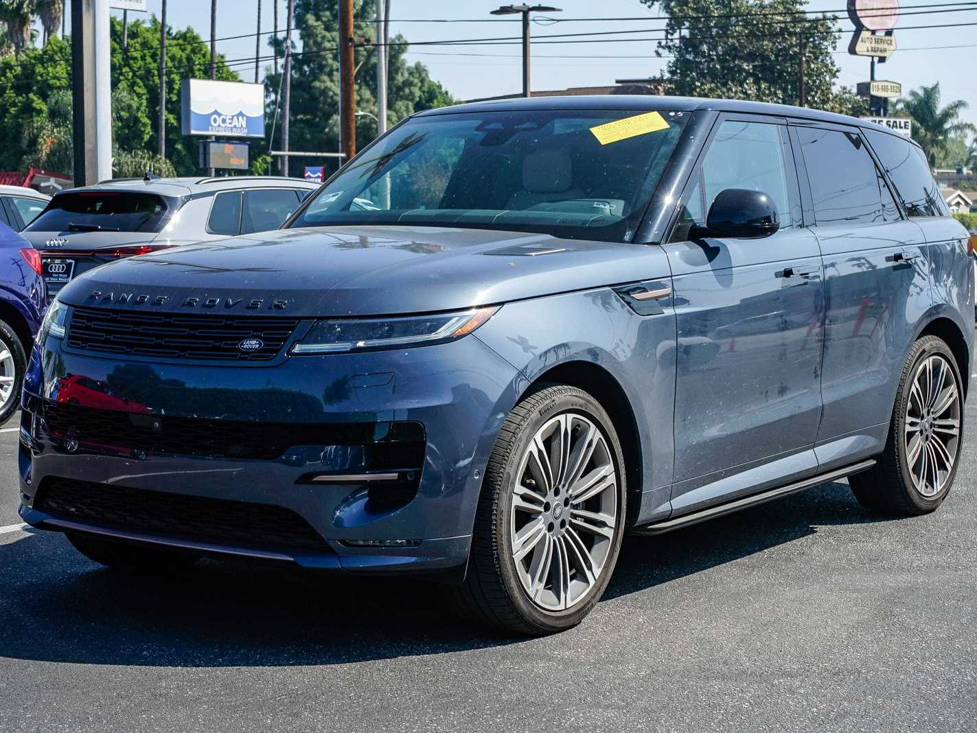 Thumbnail: 2025 Land Rover Range Rover Sport - 1