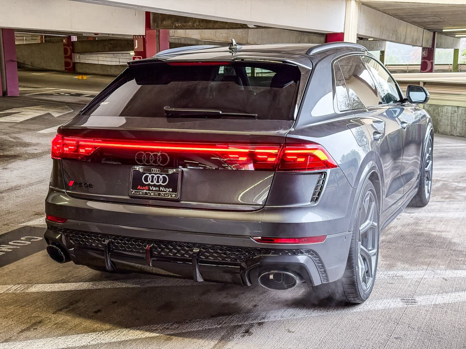 Thumbnail: 2026 Audi RS Q8 - 4