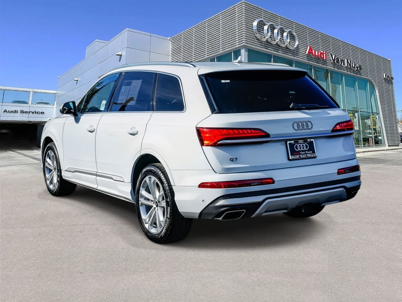 Thumbnail: 2025 Audi Q7 - 2