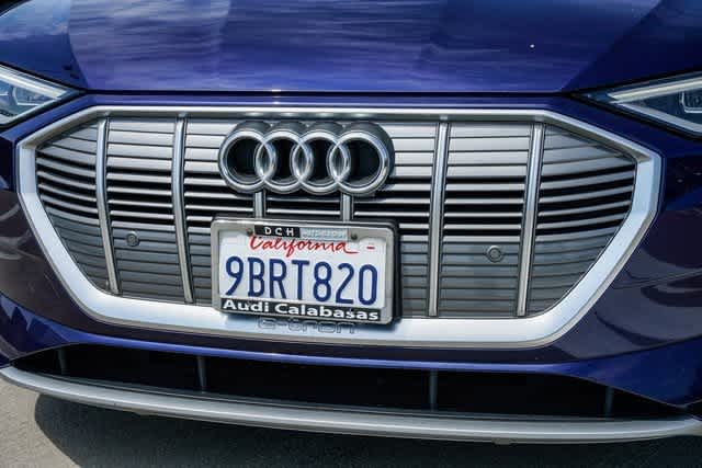Thumbnail: 2022 Audi e-tron - 8