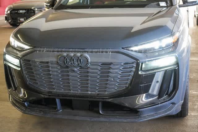 Thumbnail: 2025 Audi SQ6 e-tron - 7