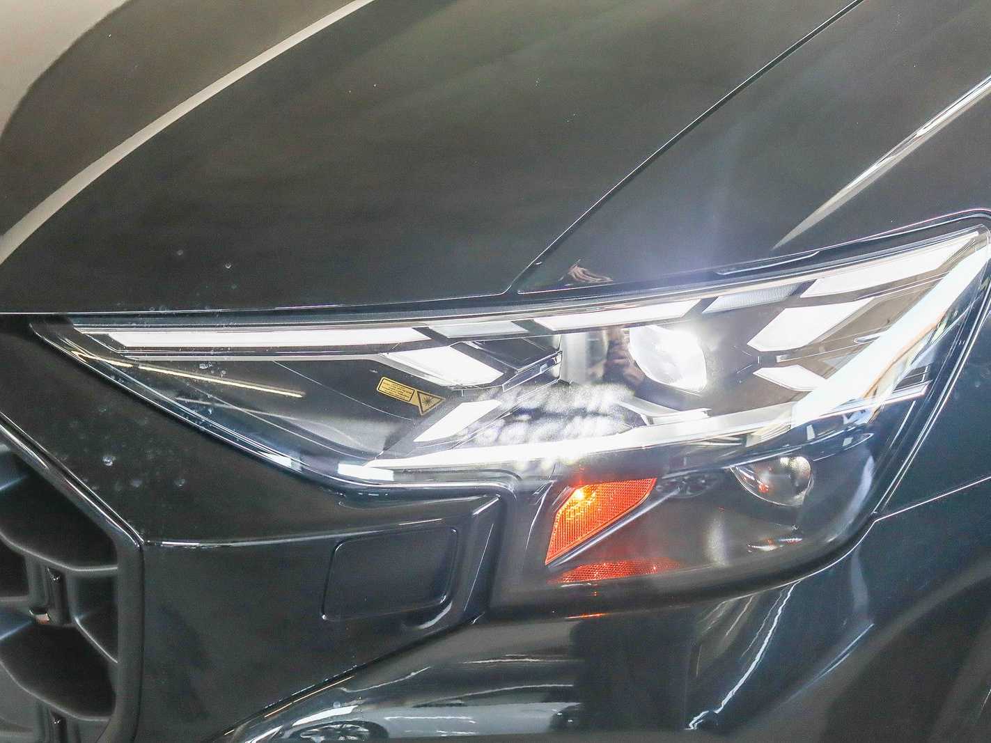 Thumbnail: 2026 Audi SQ8 - 10