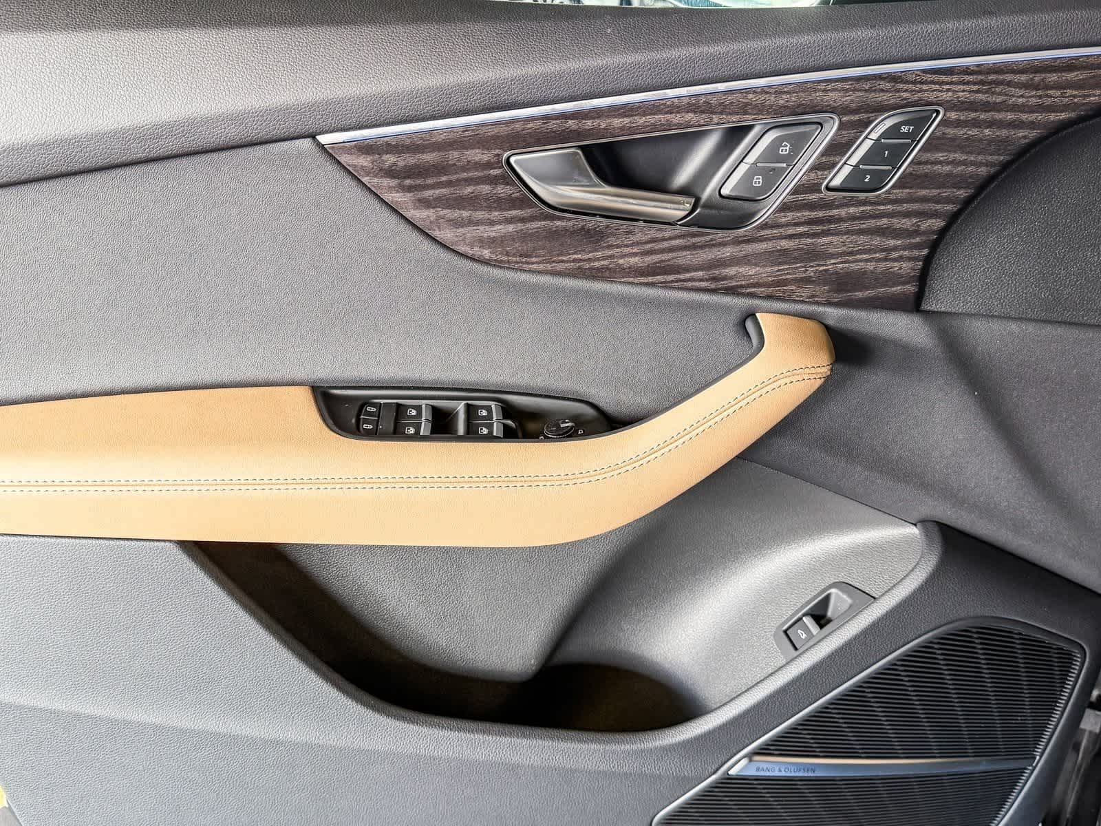 Thumbnail: 2026 Audi Q7 - 21