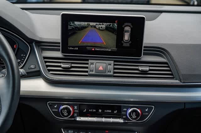 Thumbnail: 2020 Audi SQ5 - 13