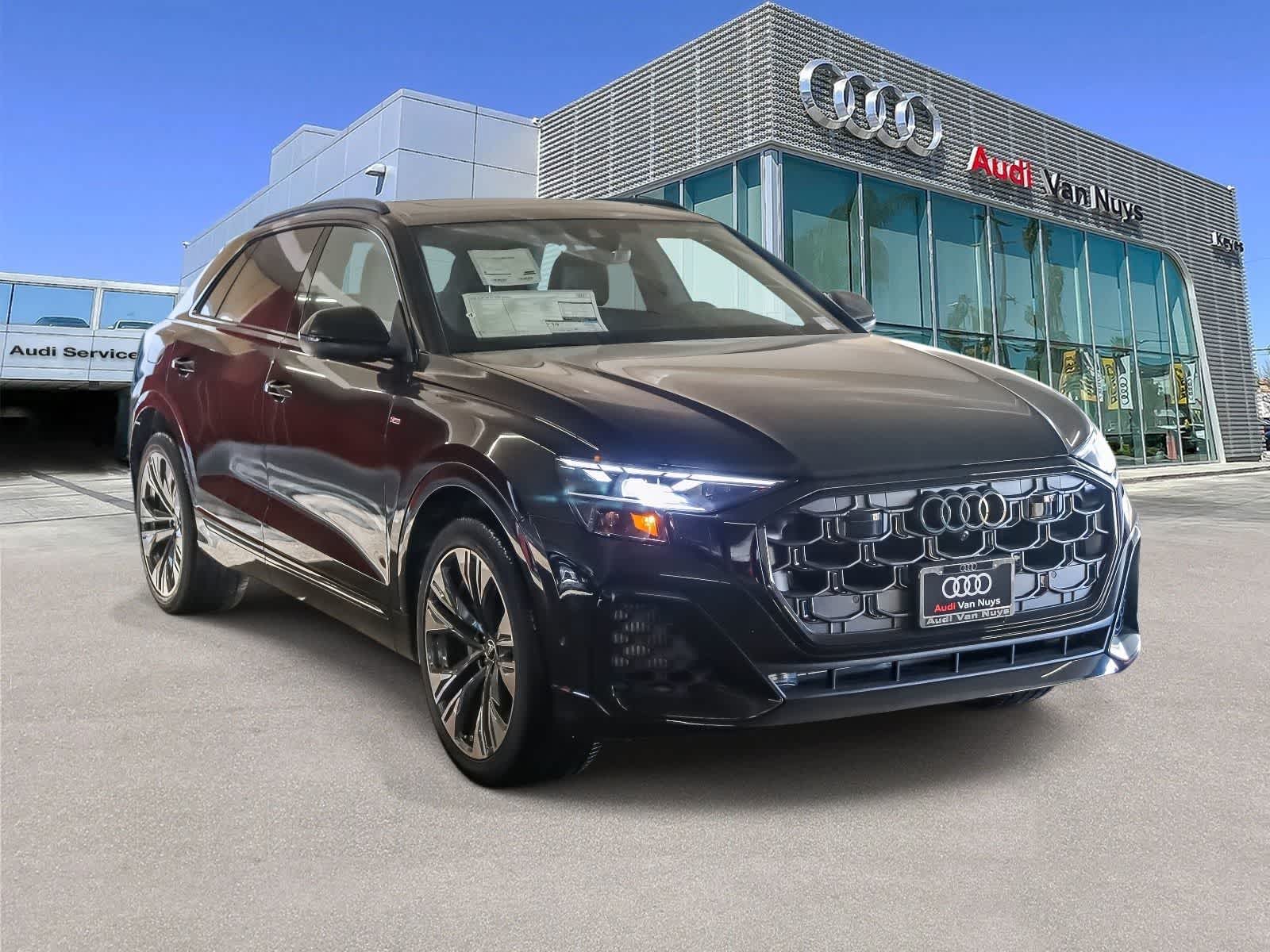 Thumbnail: 2026 Audi Q8 - 3