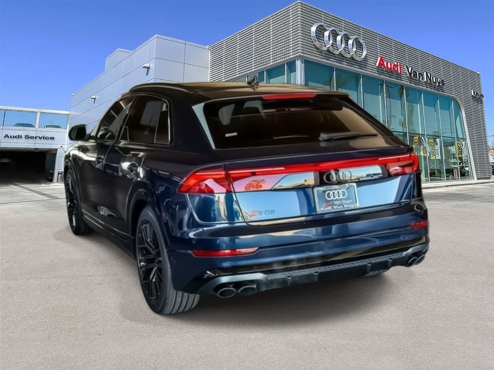 Thumbnail: 2026 Audi SQ8 - 6