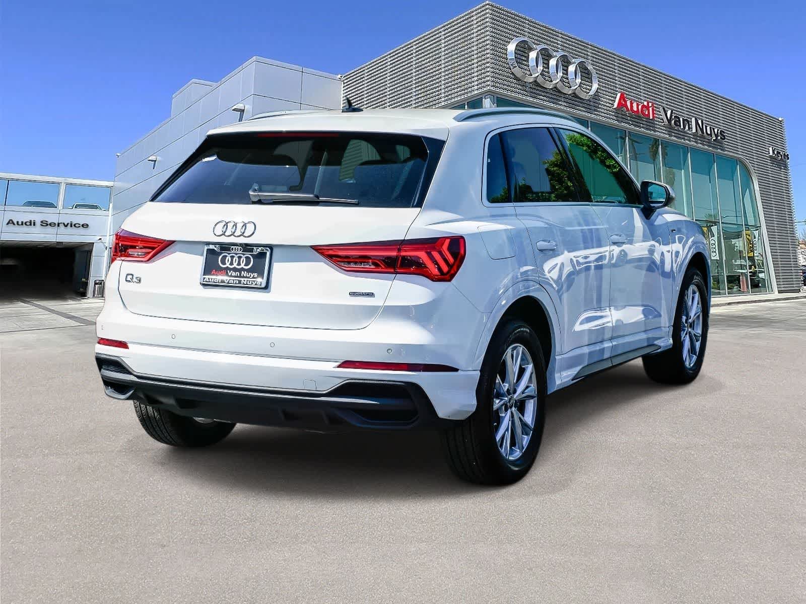 Thumbnail: 2025 Audi Q3 - 4