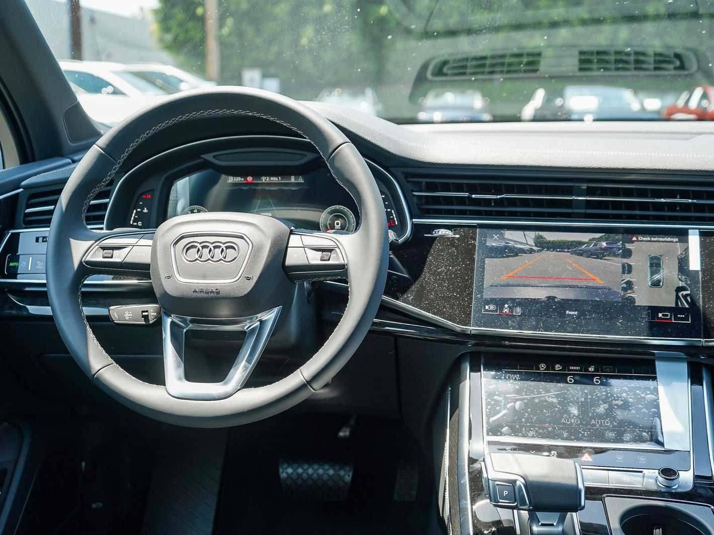 Thumbnail: 2026 Audi Q7 - 13