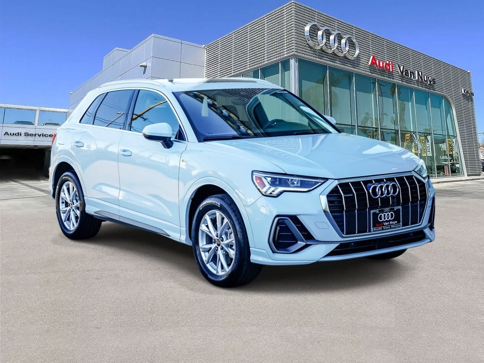 Thumbnail: 2023 Audi Q3 - 5