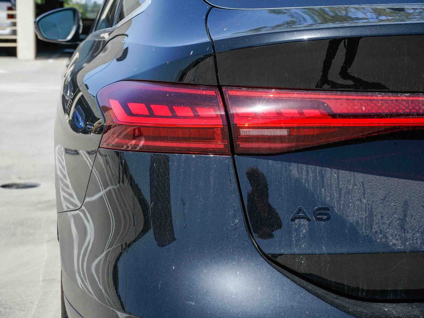 Thumbnail: 2025 Audi e-tron - 8