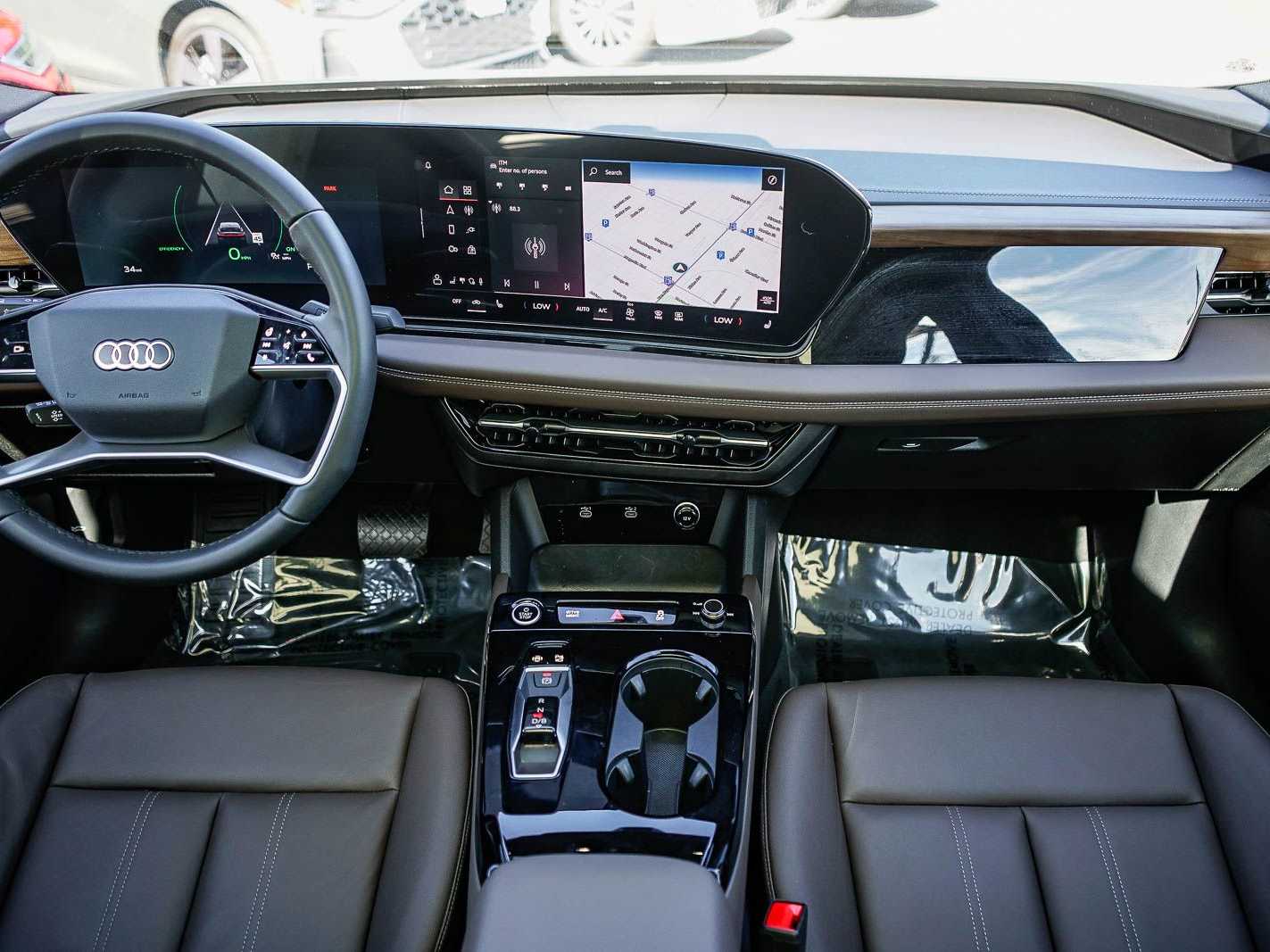 Thumbnail: 2025 Audi e-tron - 12