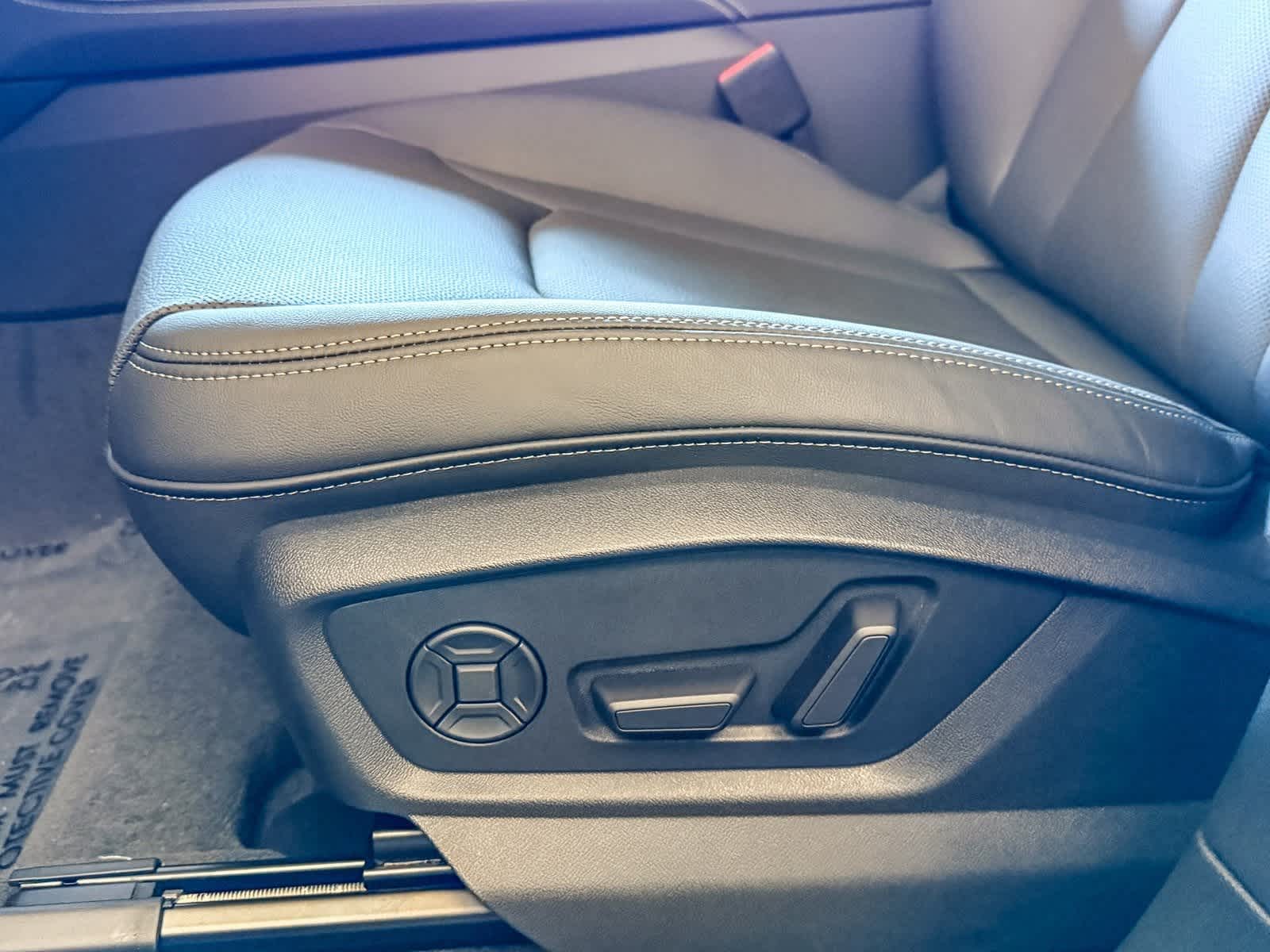 Thumbnail: 2026 Audi Q7 - 21