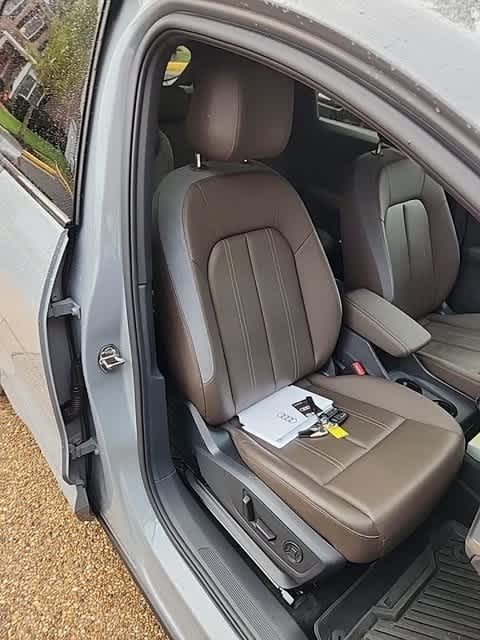 Thumbnail: 2025 Audi Q4 e-tron - 9