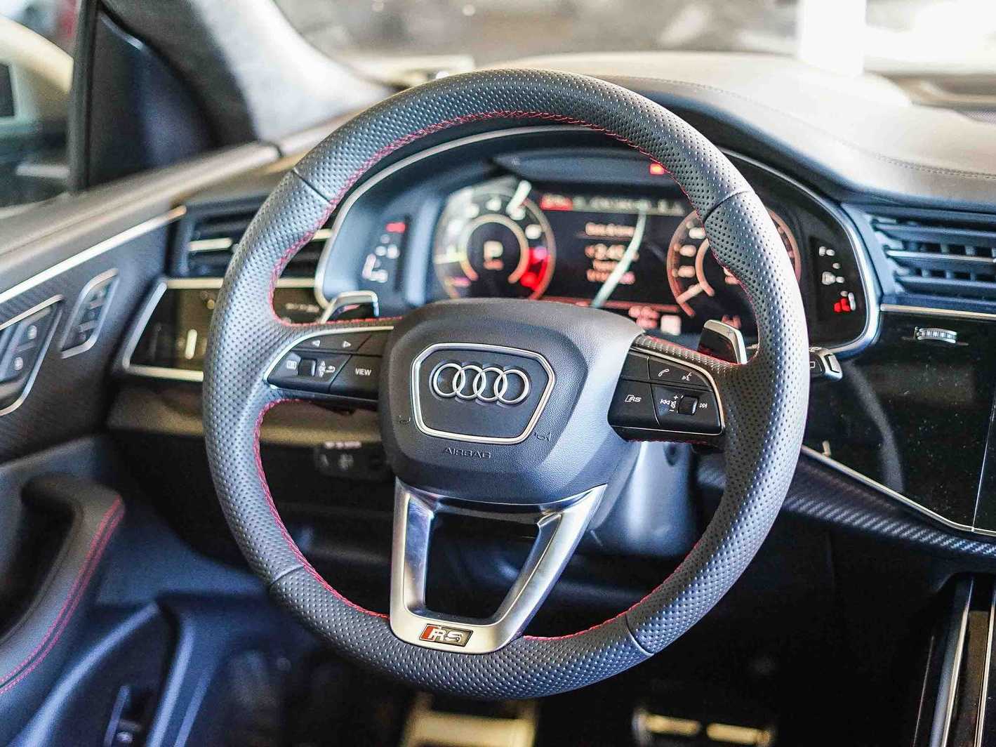 Thumbnail: 2025 Audi RS Q8 - 16