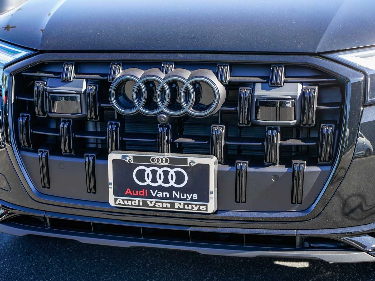 Thumbnail: 2026 Audi Q7 - 8