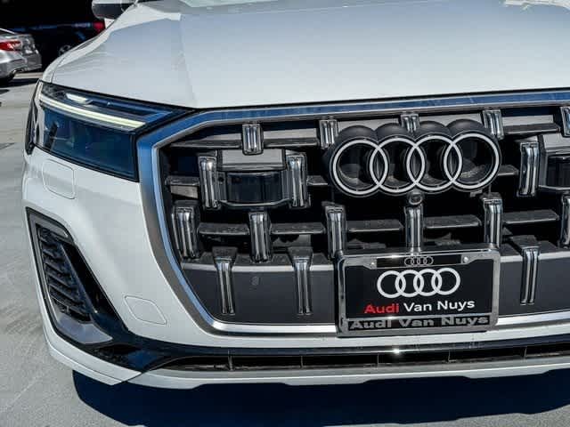 Thumbnail: 2025 Audi Q7 - 11