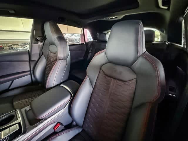 Thumbnail: 2025 Audi RS Q8 - 26