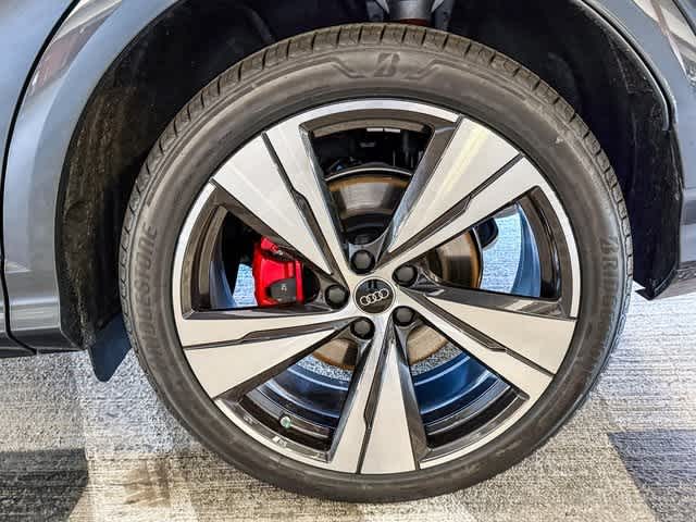 Thumbnail: 2025 Audi SQ5 - 8