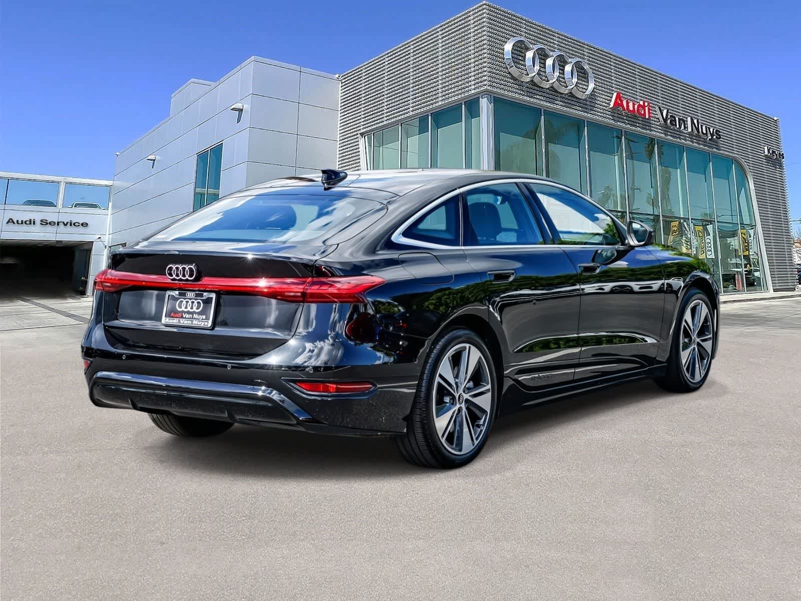 Thumbnail: 2025 Audi e-tron - 4