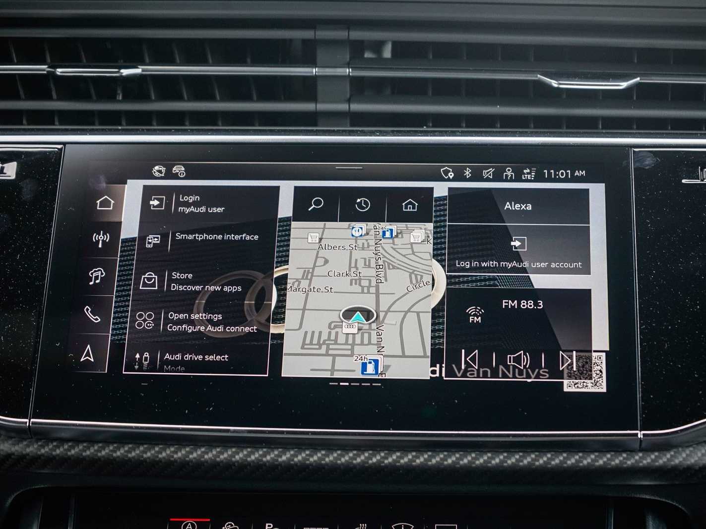 Thumbnail: 2026 Audi Q8 - 14