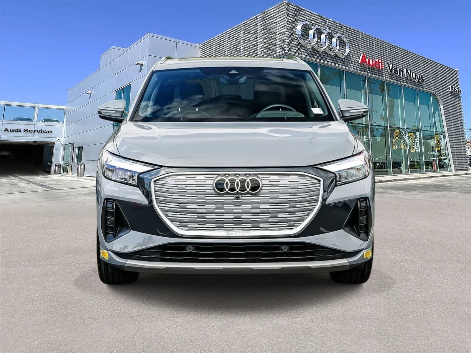Thumbnail: 2022 Audi Q4 e-tron - 6