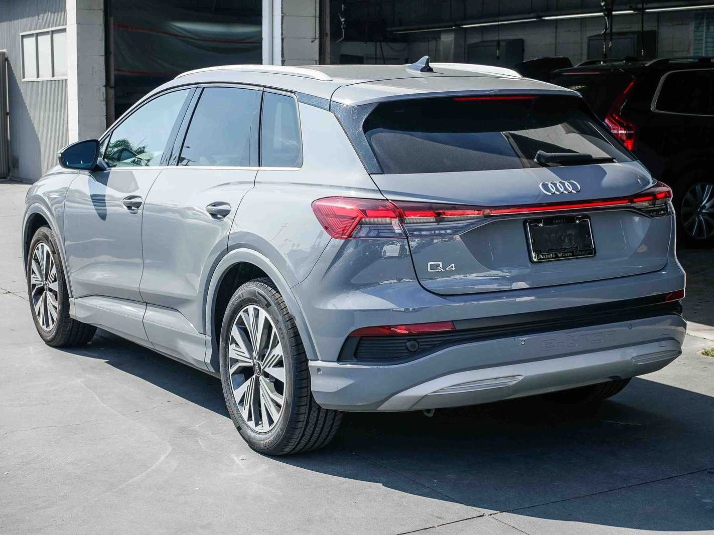 Thumbnail: 2023 Audi Q4 e-tron - 2