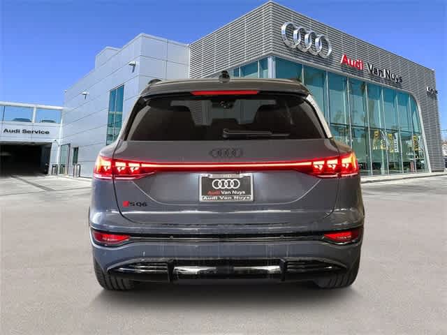 Thumbnail: 2025 Audi SQ6 e-tron - 2