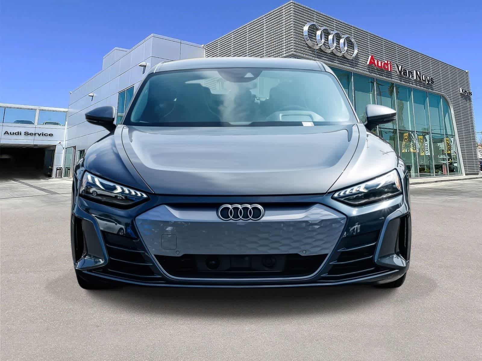 Thumbnail: 2022 Audi e-tron GT - 6