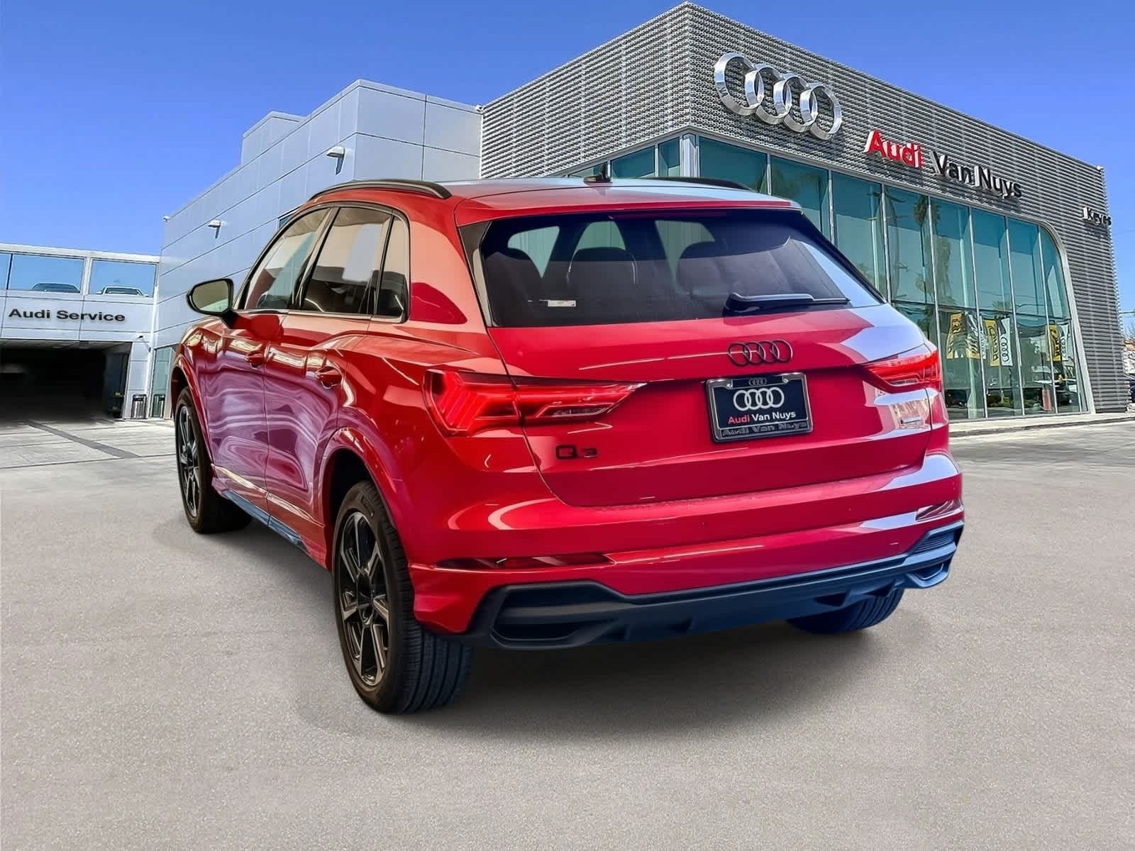 Thumbnail: 2025 Audi Q3 - 6