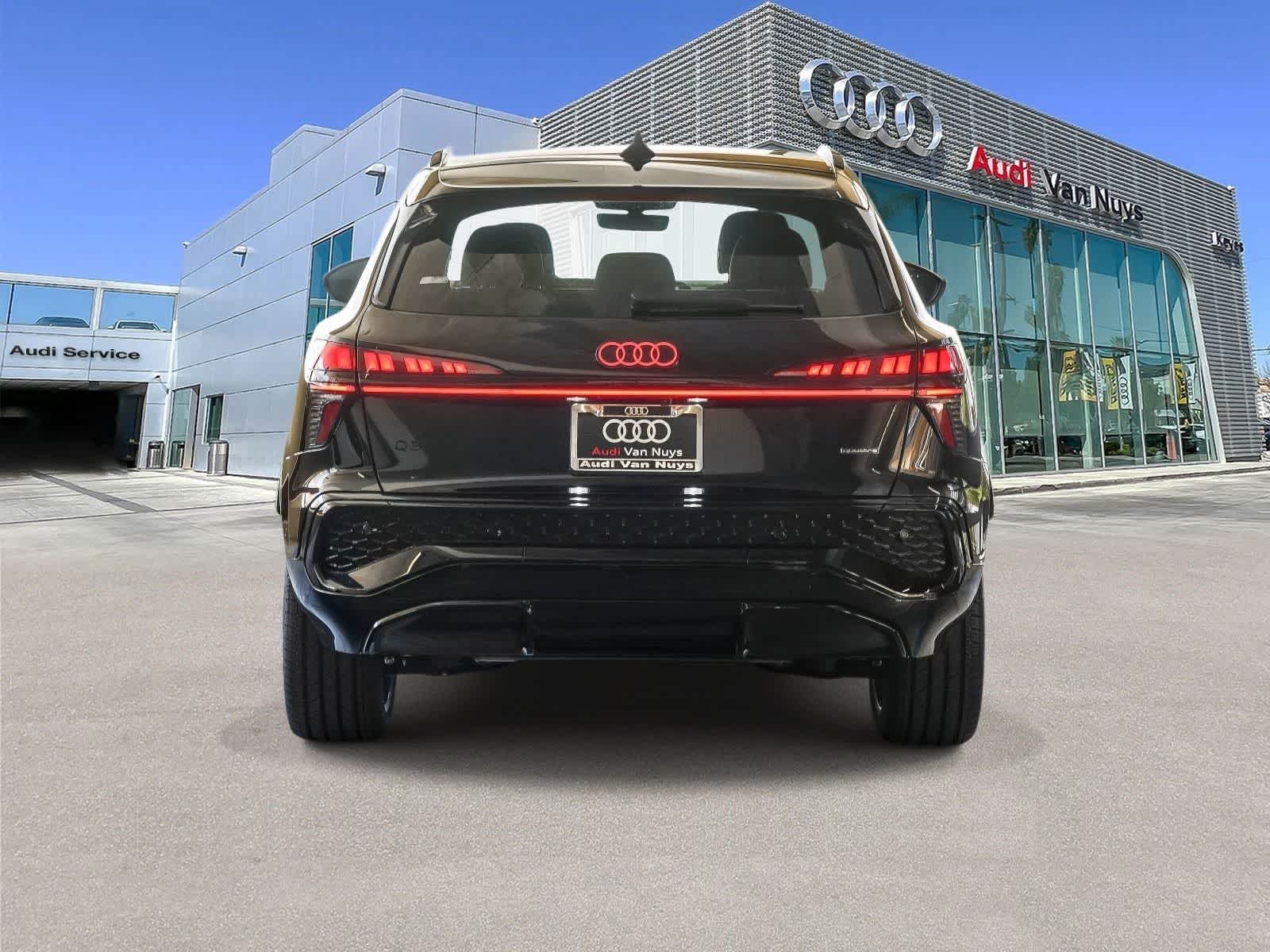 Thumbnail: 2026 Audi Q3 - 5