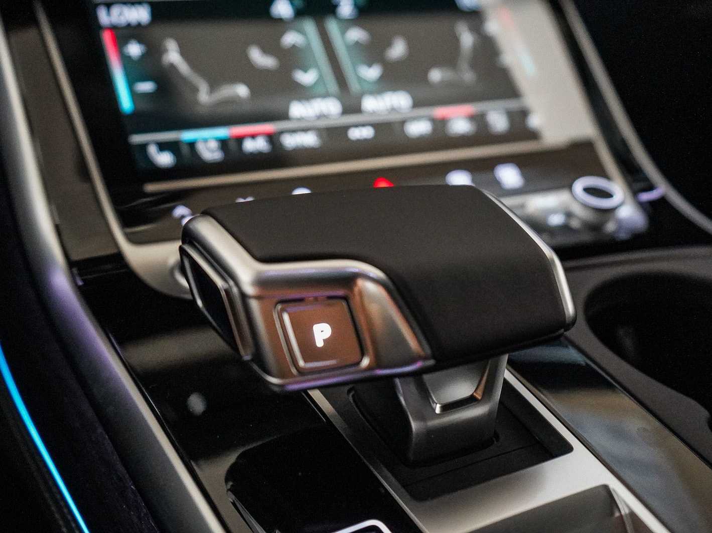 Thumbnail: 2026 Audi Q7 - 24