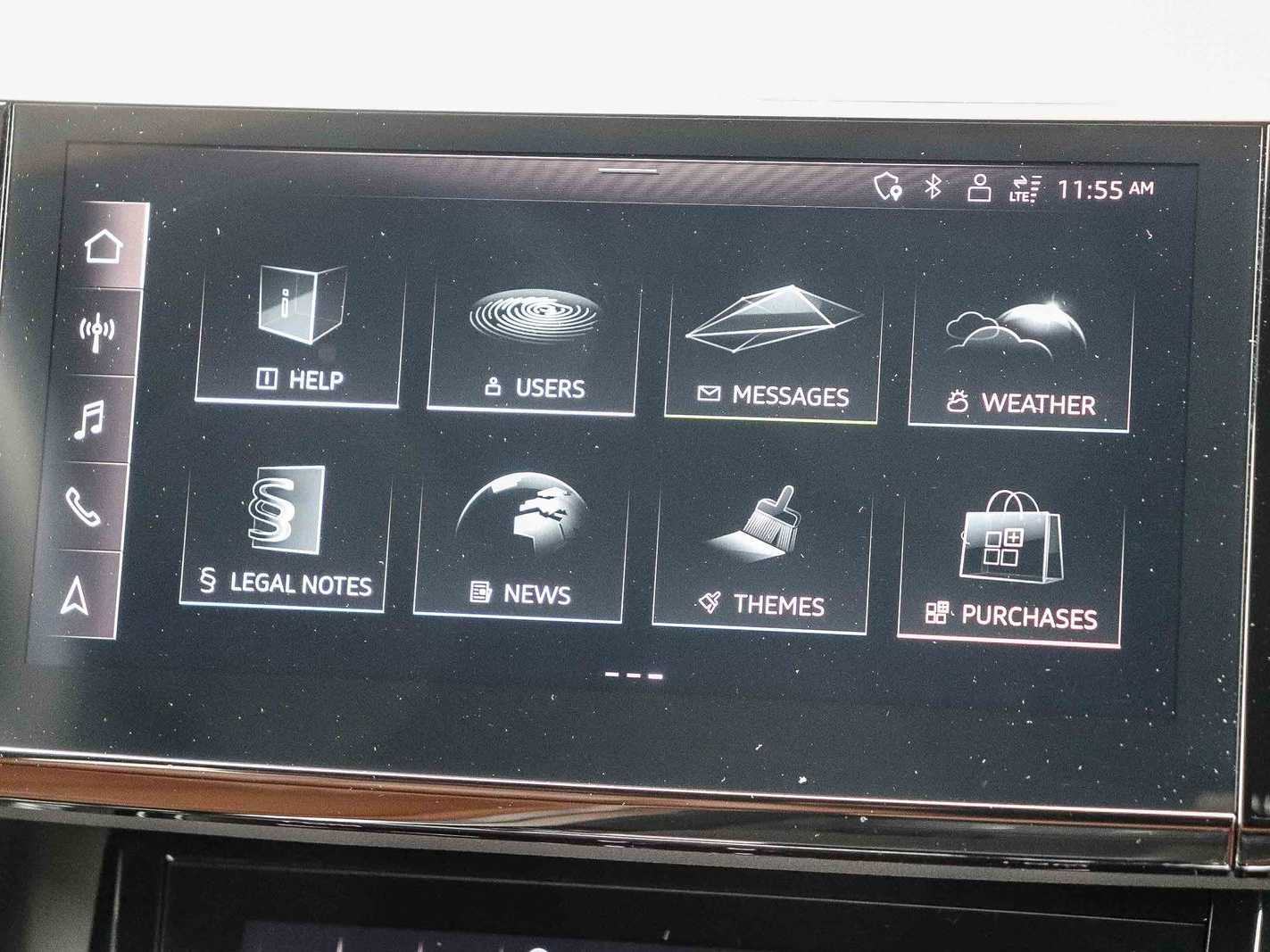 Thumbnail: 2023 Audi e-tron - 15