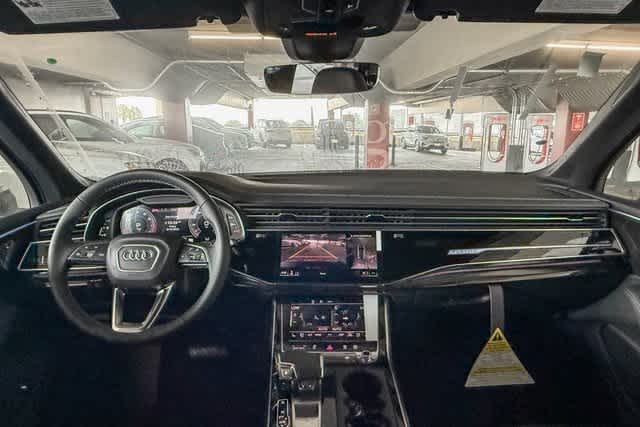 Thumbnail: 2025 Audi Q7 - 12