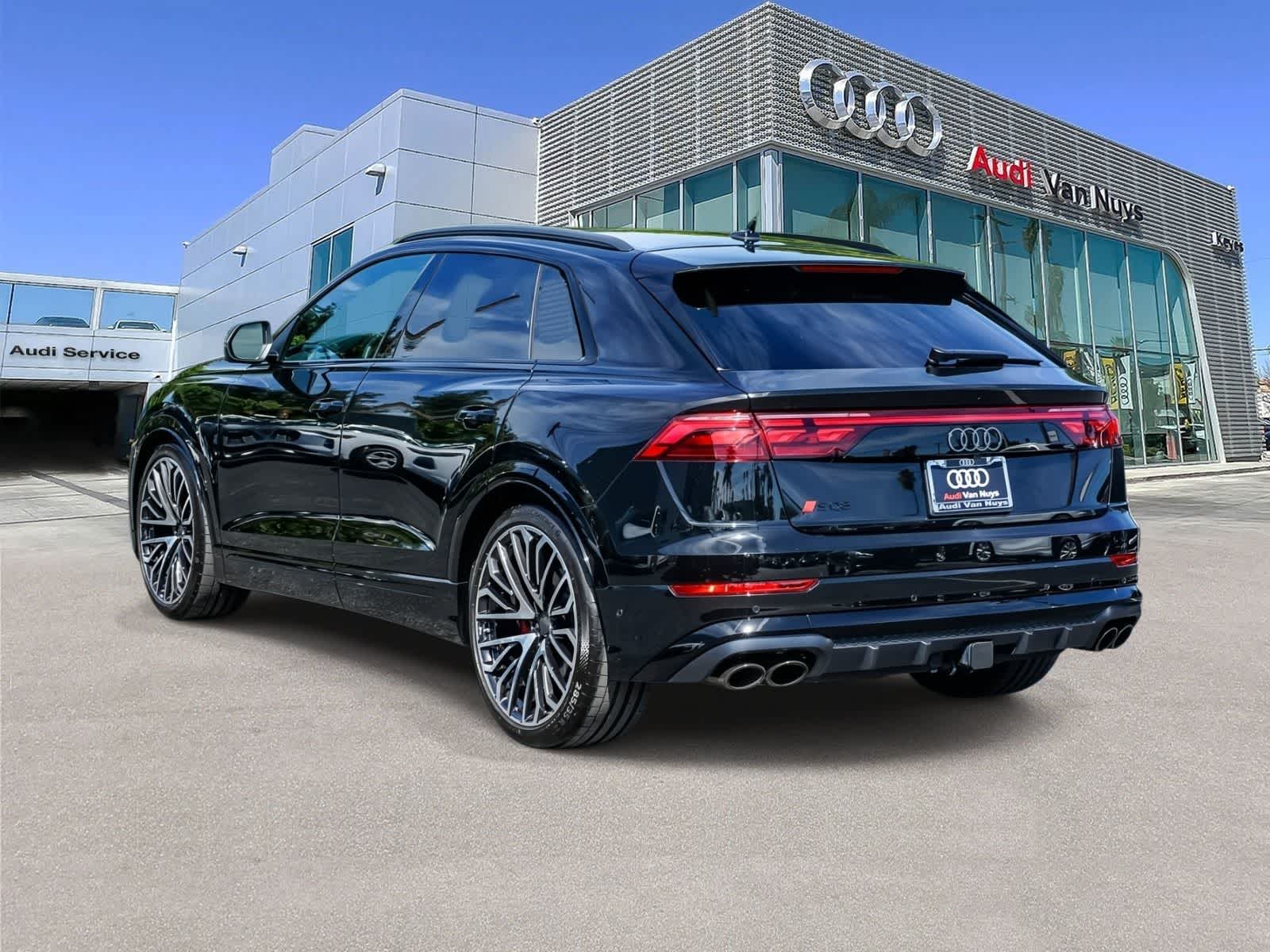 Thumbnail: 2026 Audi SQ8 - 2