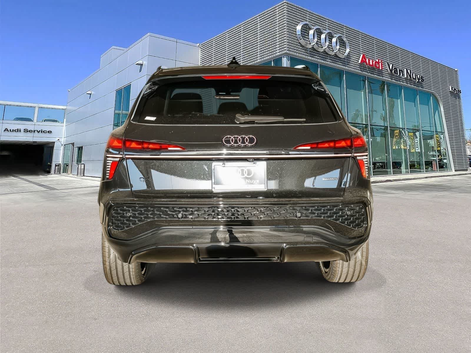 Thumbnail: 2026 Audi Q3 - 5