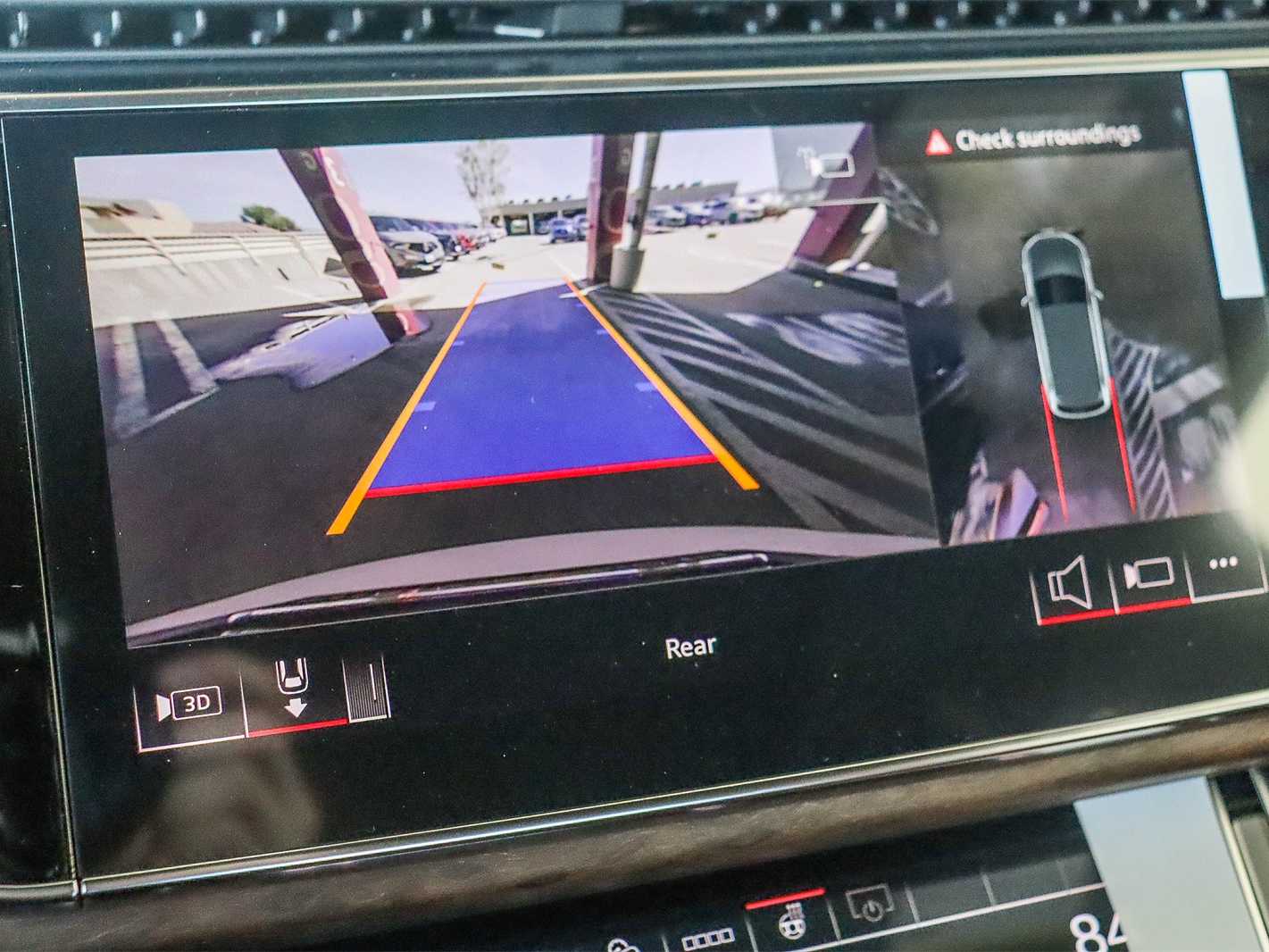 Thumbnail: 2026 Audi Q7 - 25