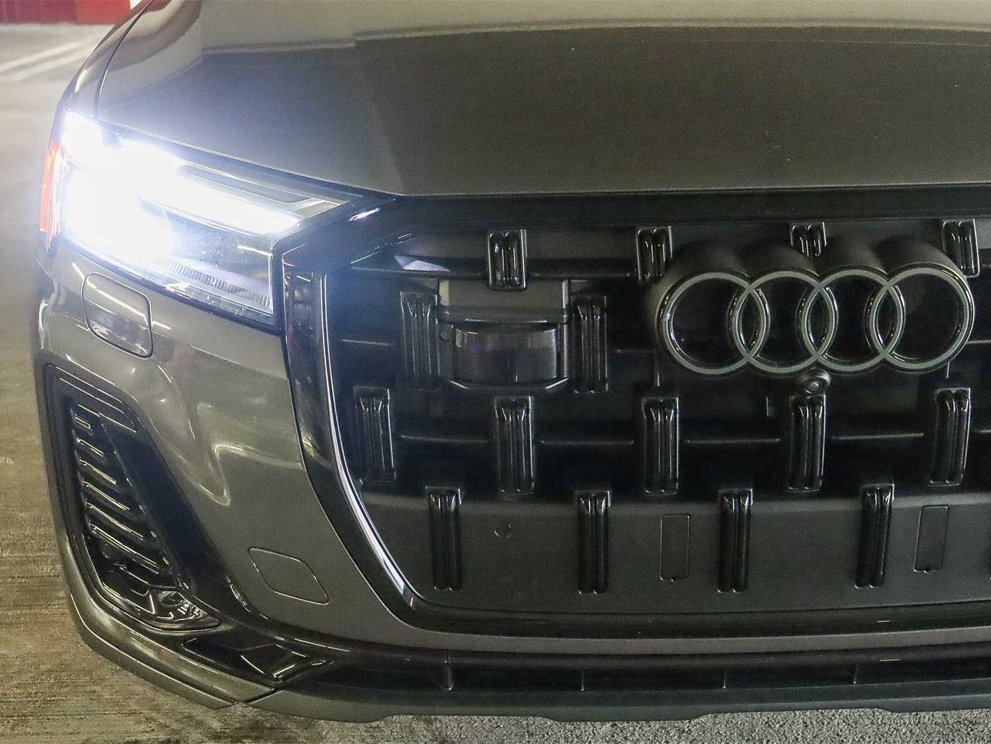 Thumbnail: 2026 Audi Q7 - 11