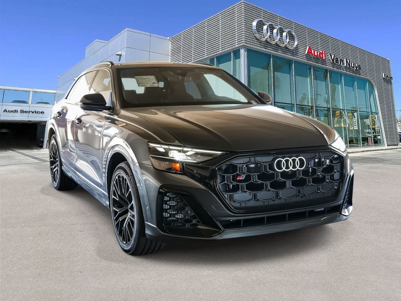 Thumbnail: 2026 Audi SQ8 - 3