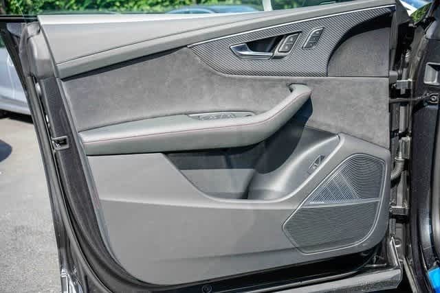 Thumbnail: 2025 Audi RS Q8 - 19