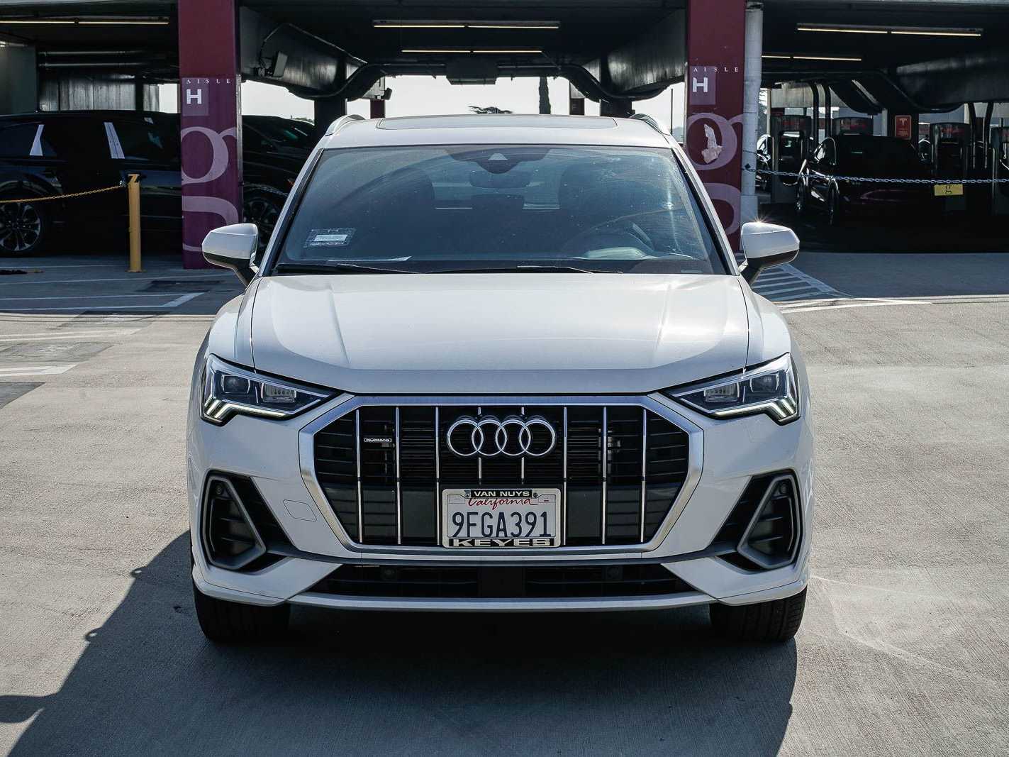 Thumbnail: 2023 Audi Q3 - 6