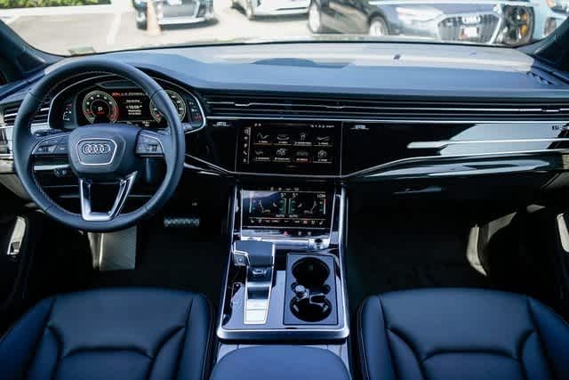 Thumbnail: 2025 Audi Q7 - 12