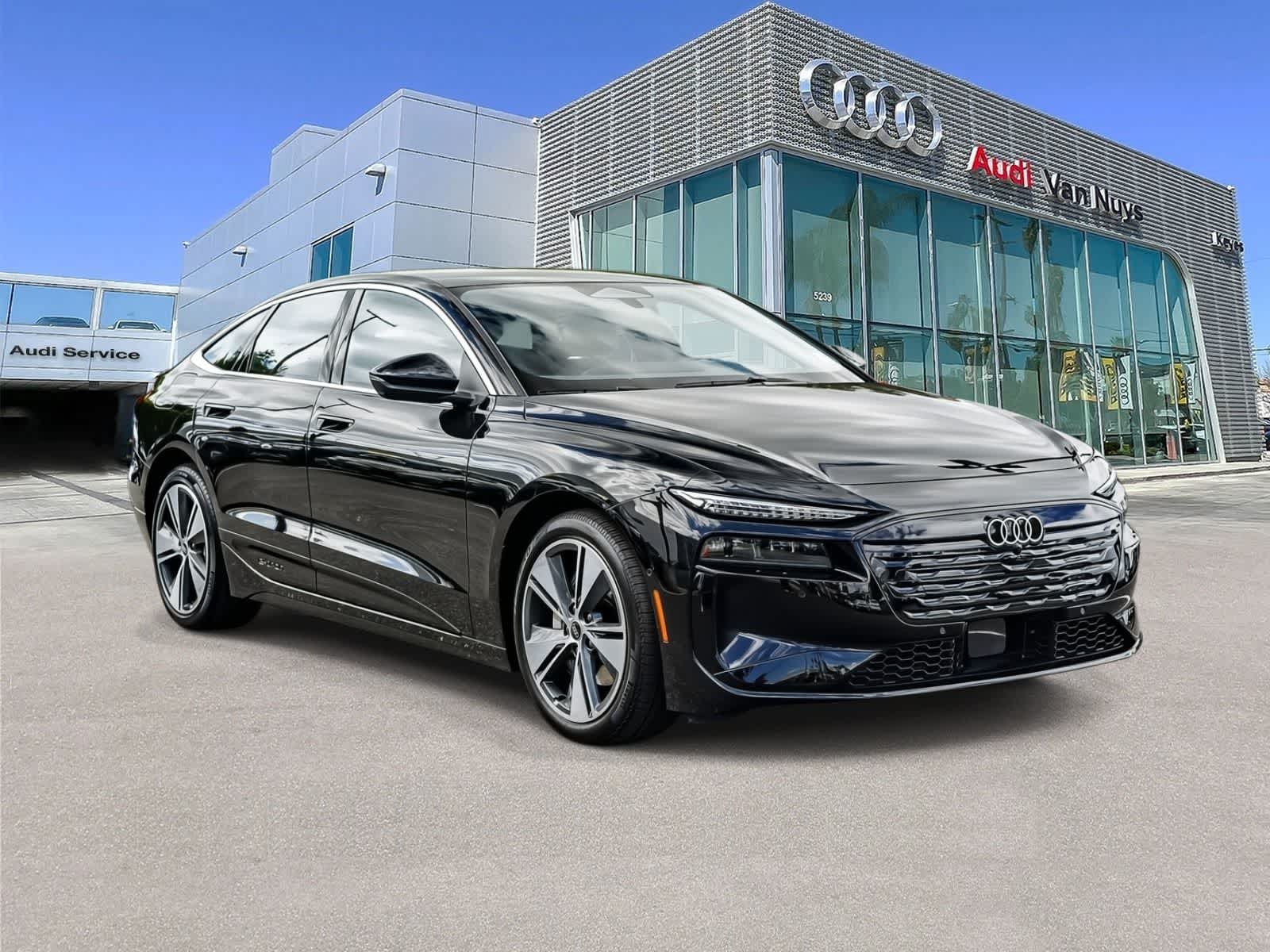 Thumbnail: 2025 Audi e-tron - 5