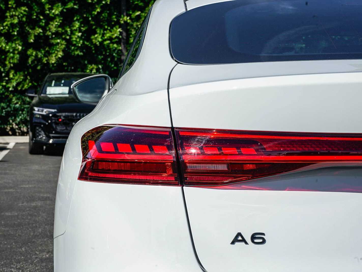 Thumbnail: 2025 Audi e-tron - 9