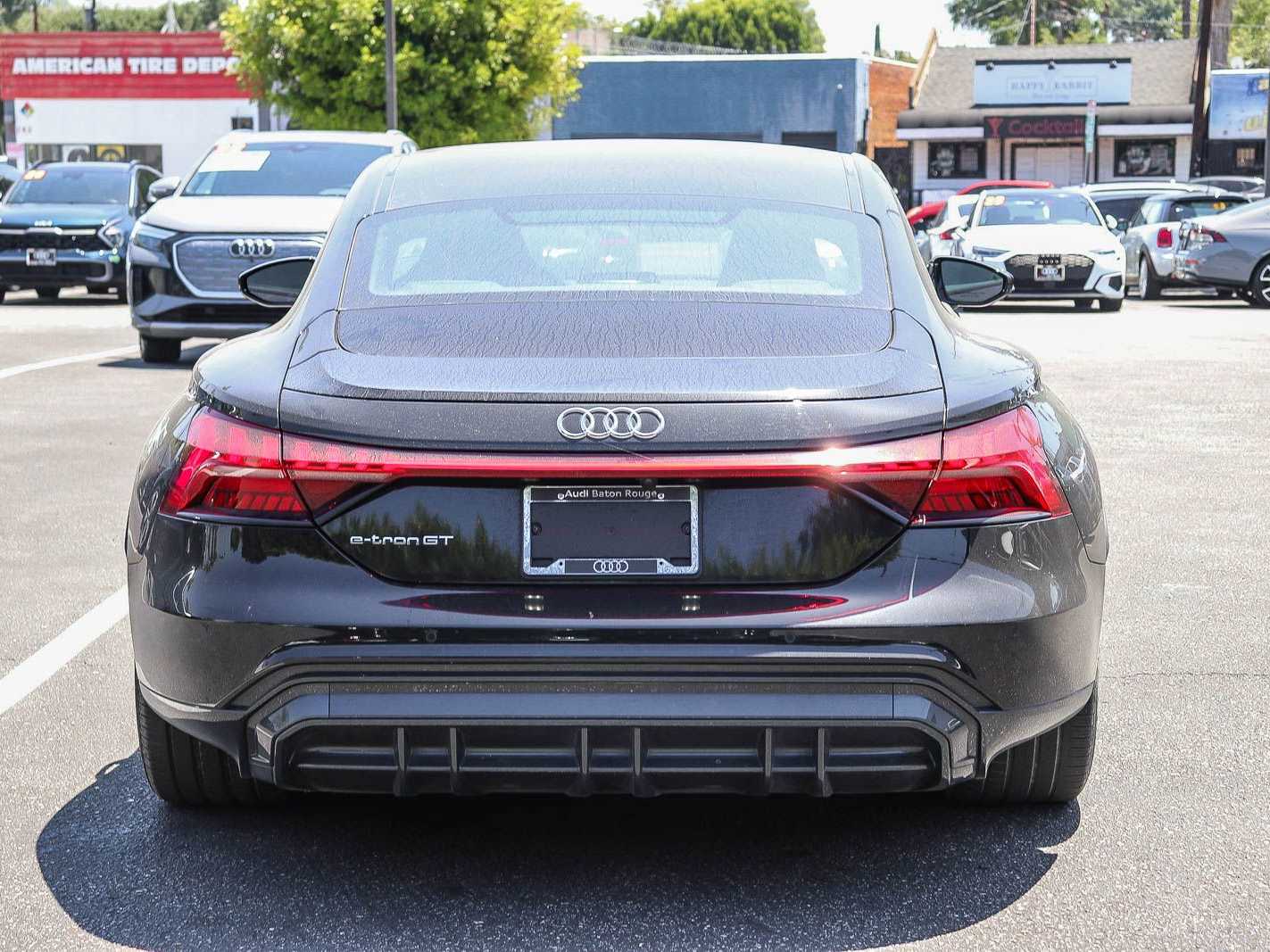 Thumbnail: 2023 Audi e-tron GT - 3