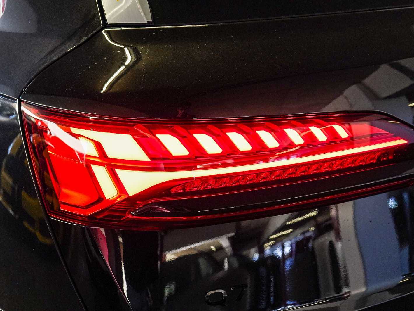 Thumbnail: 2026 Audi Q7 - 7